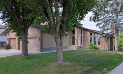 56 Patterson Crescent SW Calgary, AB T3H 1T1