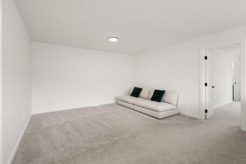 50 Royston Terrace Nw, Calgary, AB - Indoor Photo Showing Other Room