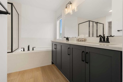 50 Royston Terrace Nw, Calgary, AB - Indoor Photo Showing Bathroom