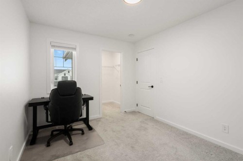 50 Royston Terrace Nw, Calgary, AB - Indoor