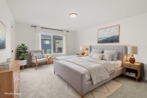 50 Royston Terrace Nw, Calgary, AB - Indoor Photo Showing Bedroom