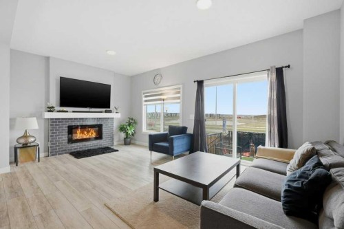 151 Creekstone Way Sw, Calgary, AB 