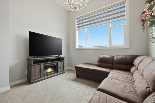 151 Creekstone Way Sw, Calgary, AB 