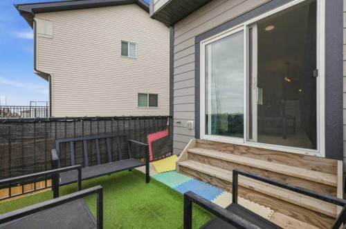 151 Creekstone Way Sw, Calgary, AB 