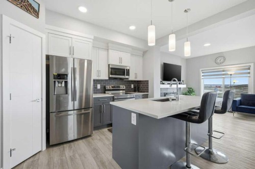 151 Creekstone Way Sw, Calgary, AB 