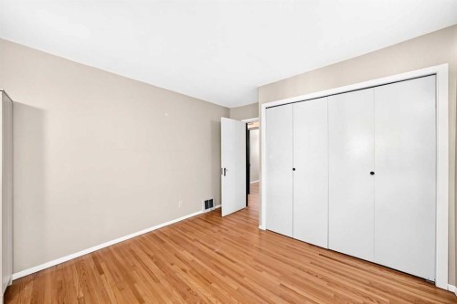 2028 Westmount Road Nw, Calgary, AB 