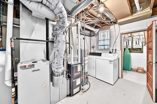 2028 Westmount Road Nw, Calgary, AB 