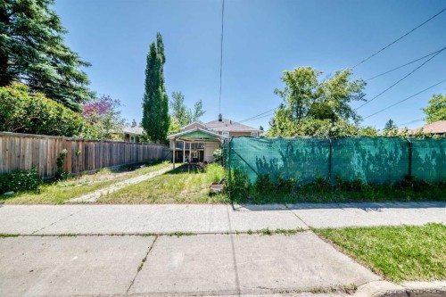 2028 Westmount Road Nw, Calgary, AB 
