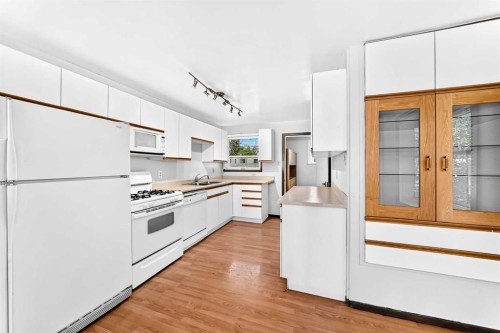 2028 Westmount Road Nw, Calgary, AB 