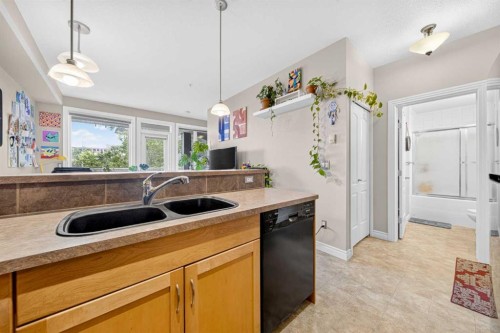 323-3111 34 Avenue Nw, Calgary, AB 