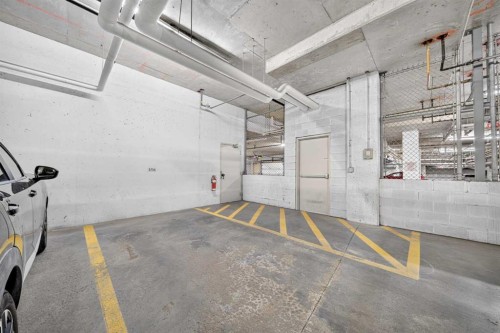 323-3111 34 Avenue Nw, Calgary, AB 