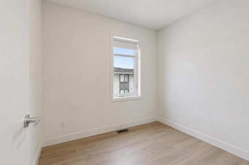 424 210 Avenue Sw, Calgary, AB 