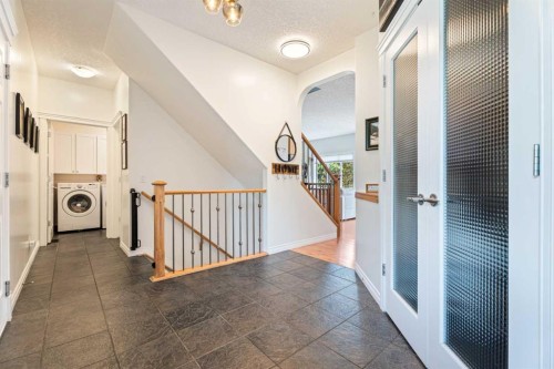 7 Crystal Green Way, Okotoks, AB - Indoor Photo Showing Other Room