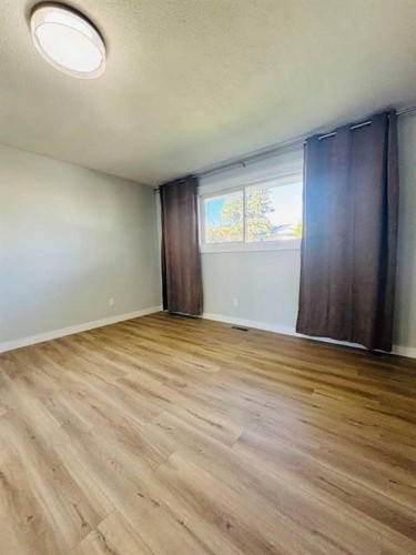 1672 Marlyn Way Ne, Calgary, AB 