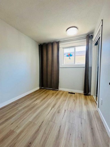 1672 Marlyn Way Ne, Calgary, AB 