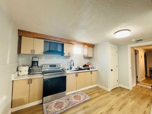 1672 Marlyn Way Ne, Calgary, AB 