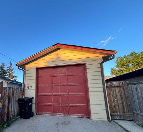 1672 Marlyn Way Ne, Calgary, AB 