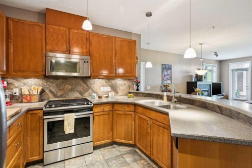 303-10 Hemlock Crescent Sw, Calgary, AB 