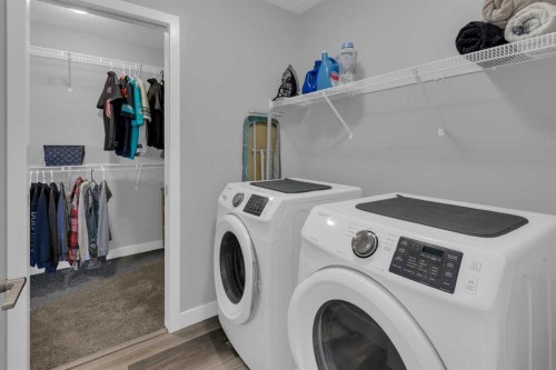317 Sundown Road South, Cochrane, AB - Indoor Photo Showing Laundry Room