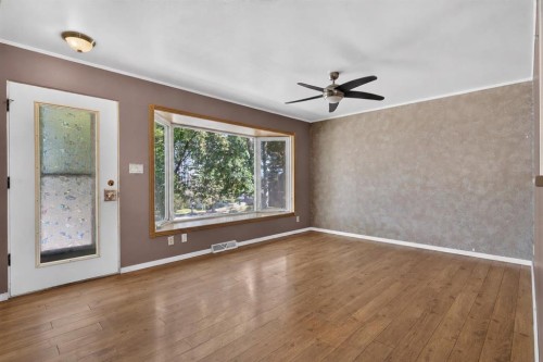 36 Hazelwood Crescent Sw, Calgary, AB 