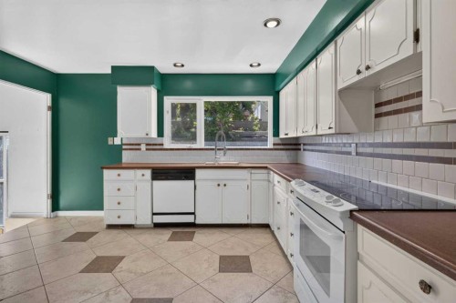 36 Hazelwood Crescent Sw, Calgary, AB 