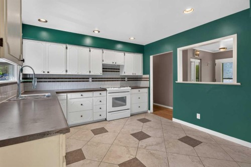 36 Hazelwood Crescent Sw, Calgary, AB 