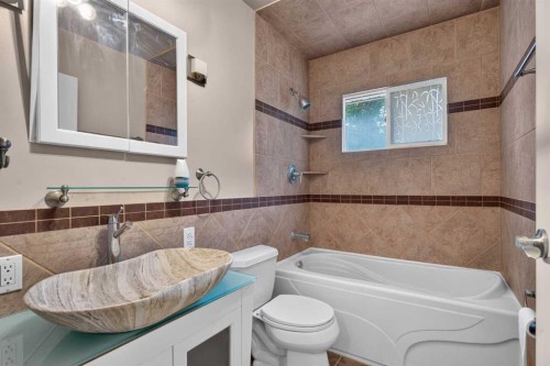 36 Hazelwood Crescent Sw, Calgary, AB 