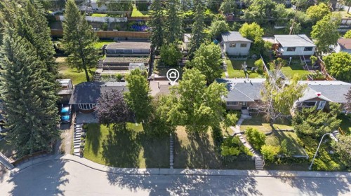 36 Hazelwood Crescent Sw, Calgary, AB 