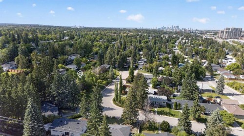 36 Hazelwood Crescent Sw, Calgary, AB 