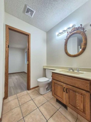 7 Suncastle Crescent Se, Calgary, AB 