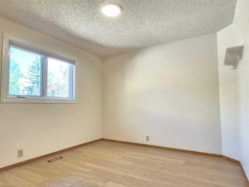 7 Suncastle Crescent Se, Calgary, AB 