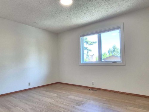 7 Suncastle Crescent Se, Calgary, AB 