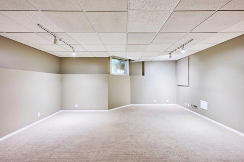 7 Suncastle Crescent Se, Calgary, AB - Indoor