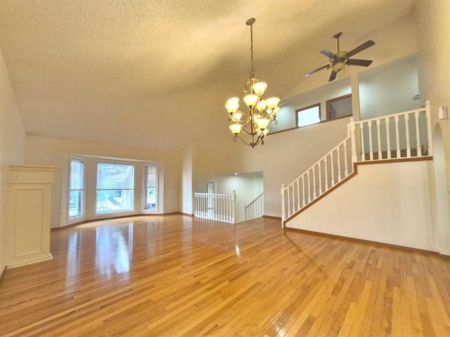 7 Suncastle Crescent Se, Calgary, AB 