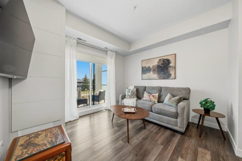 224-255 Les Jardins Park Se, Calgary, AB - Indoor Photo Showing Living Room