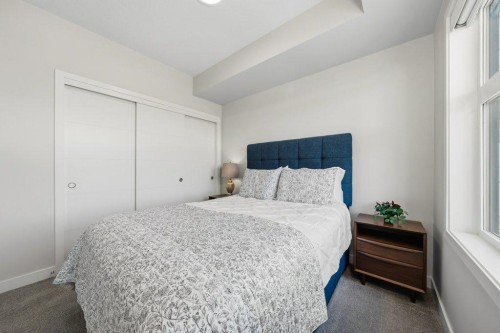 224-255 Les Jardins Park Se, Calgary, AB - Indoor Photo Showing Bedroom
