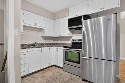 136 41 Avenue Nw, Calgary, AB 
