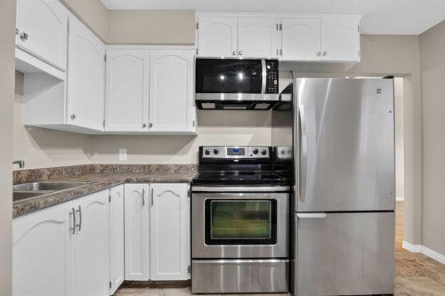 136 41 Avenue Nw, Calgary, AB 
