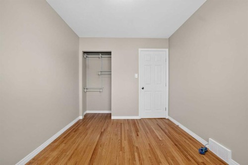 136 41 Avenue Nw, Calgary, AB 