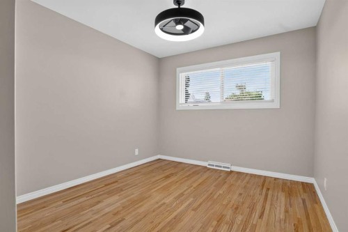 136 41 Avenue Nw, Calgary, AB 