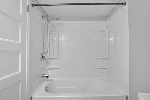 136 41 Avenue Nw, Calgary, AB 