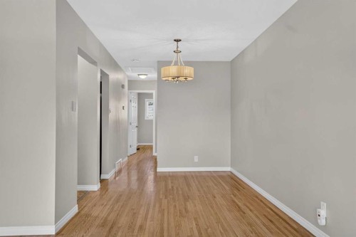 136 41 Avenue Nw, Calgary, AB 