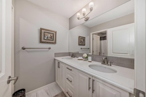 226 West Grove Point Sw, Calgary, AB 