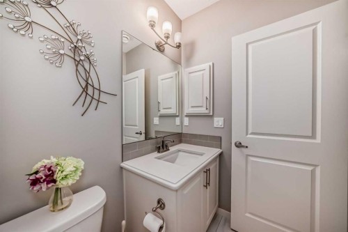 226 West Grove Point Sw, Calgary, AB 