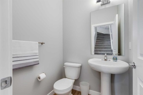 47 Cornerbrook Gate Ne, Calgary, AB 