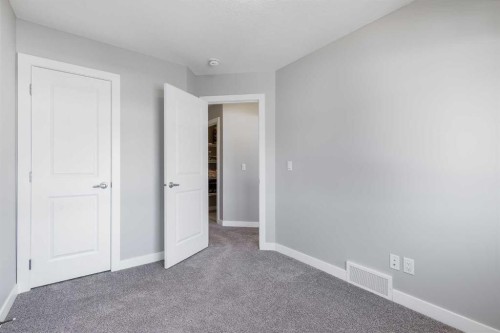 47 Cornerbrook Gate Ne, Calgary, AB 