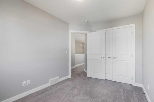47 Cornerbrook Gate Ne, Calgary, AB 