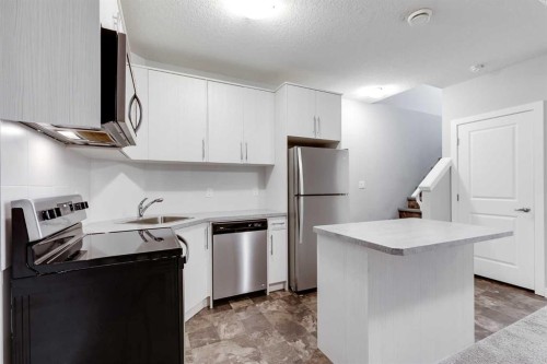47 Cornerbrook Gate Ne, Calgary, AB 