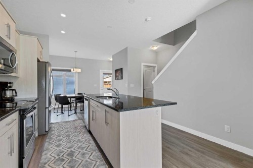 47 Cornerbrook Gate Ne, Calgary, AB 