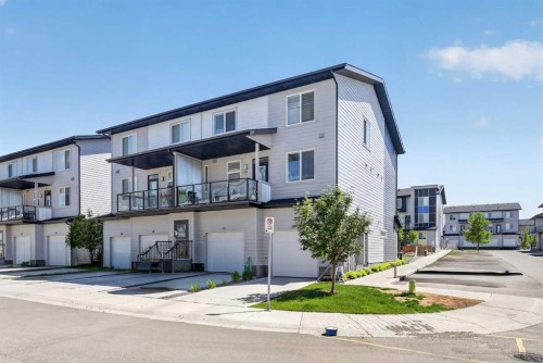 204-330 Redstone Ne, Calgary, AB 
